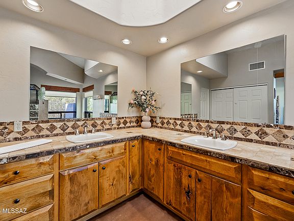 Oro Valley, Arizona, 85755, United States, 3 Bedrooms Bedrooms, ,3 BathroomsBathrooms,Residential,Forsale,2004429