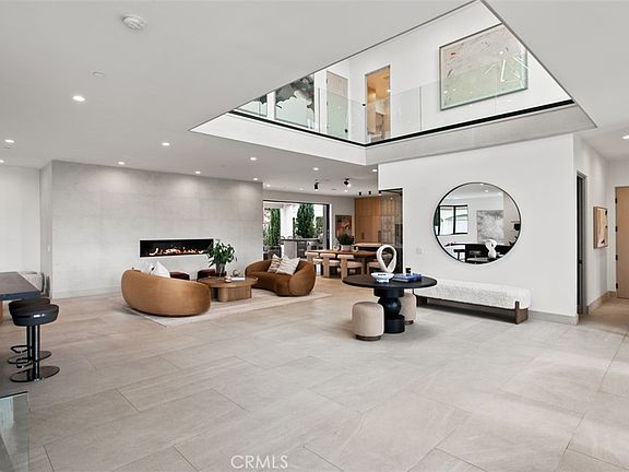 Newport Beach, California, 92663, United States, 5 Bedrooms Bedrooms, ,5 BathroomsBathrooms,Residential,Forsale,2009211