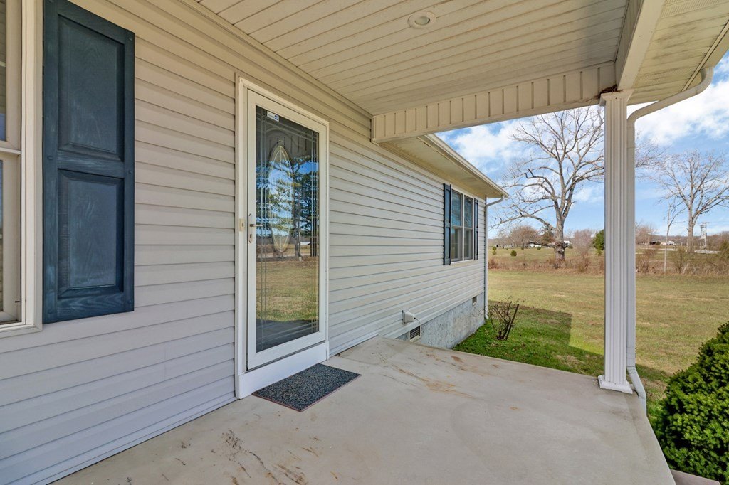 Jamestown, Tennessee, 38556, United States, 2 Bedrooms Bedrooms, ,2 BathroomsBathrooms,Residential,Forsale,1886027