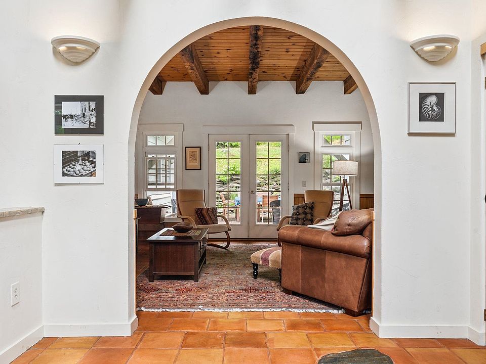 Randolph, Vermont, 05061, United States, 5 Bedrooms Bedrooms, ,2.5 BathroomsBathrooms,Residential,Forsale,2004854