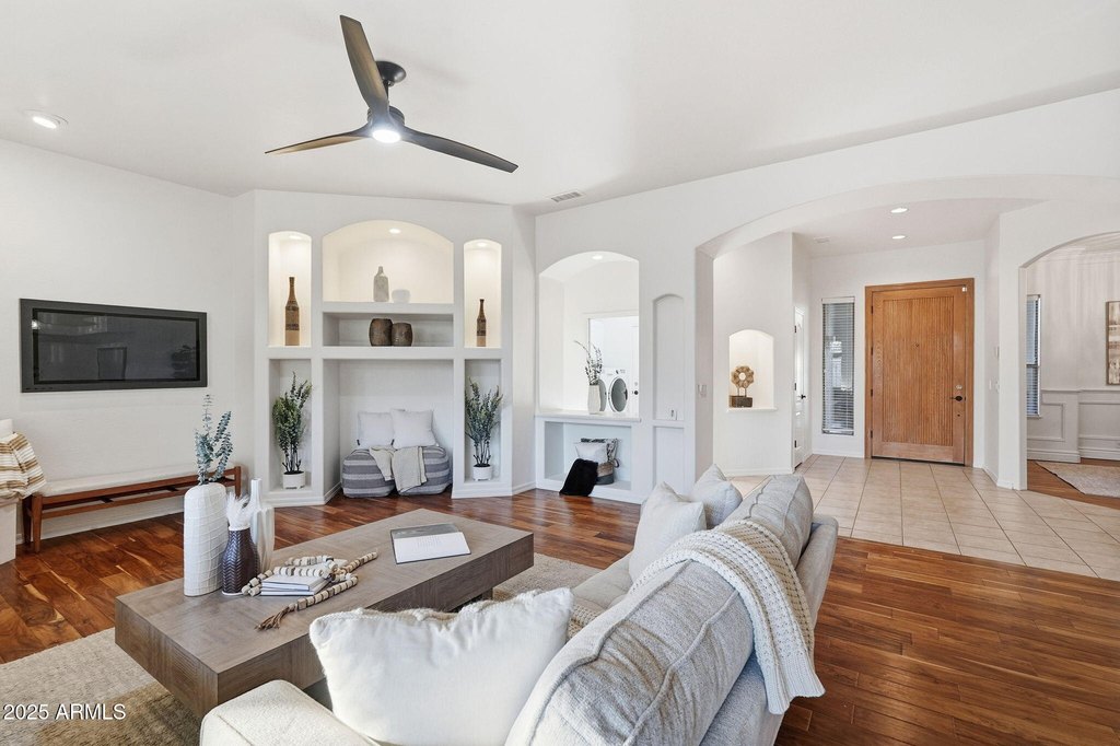 Phoenix, Arizona, 85032, United States, 3 Bedrooms Bedrooms, ,3 BathroomsBathrooms,Residential,Forsale,2004941