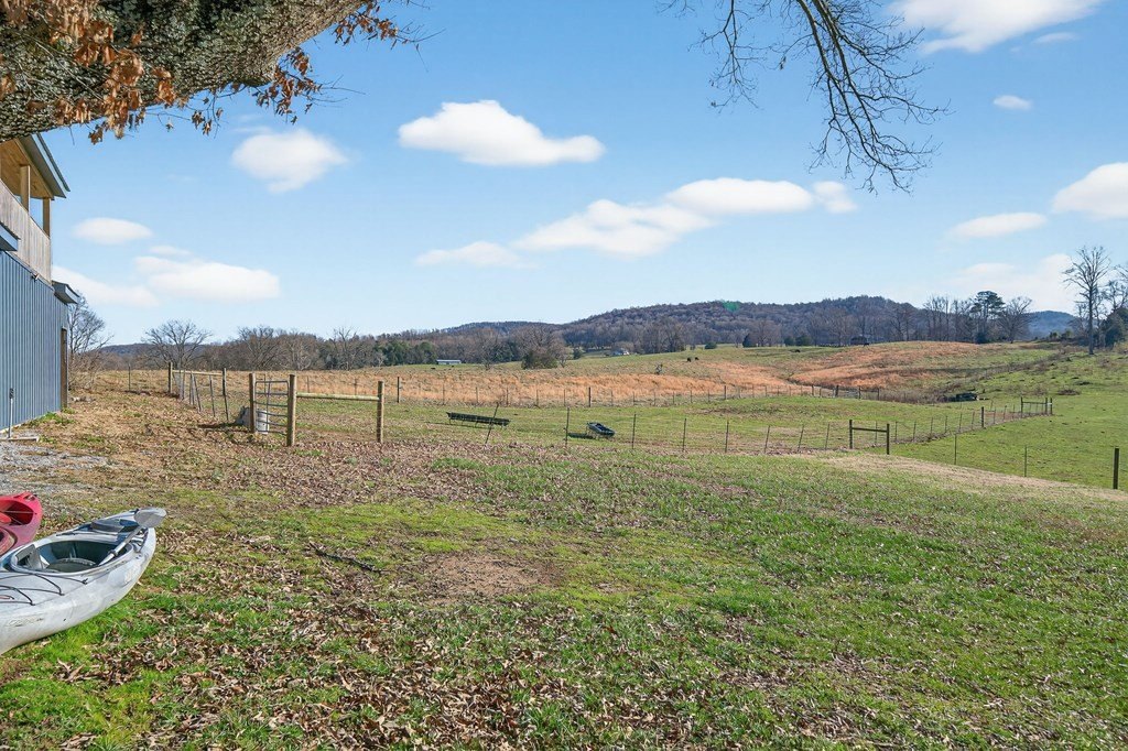 Pall Mall, Tennessee, 38577, United States, 2 Bedrooms Bedrooms, ,1.5 BathroomsBathrooms,Residential,Forsale,2010946