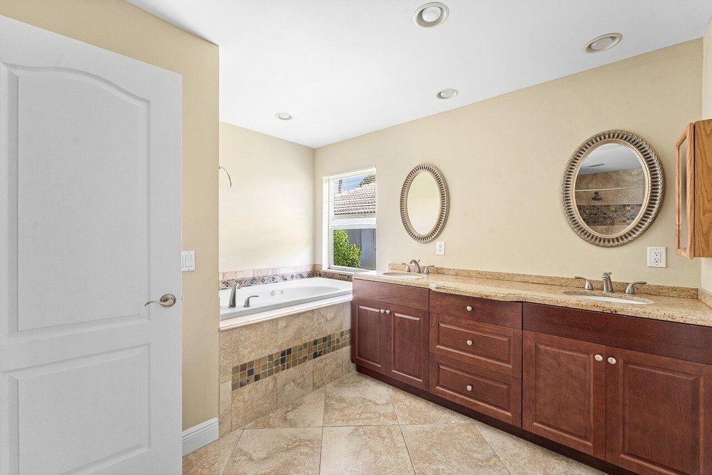 Delray Beach, Florida, 33445, United States, 3 Bedrooms Bedrooms, ,2.5 BathroomsBathrooms,Residential,Forsale,2010640