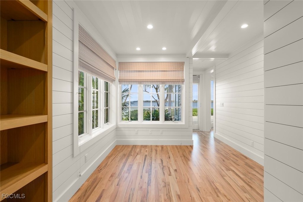 Captiva, Florida, 33924, United States, 3 Bedrooms Bedrooms, ,3 BathroomsBathrooms,Residential,Forsale,2011969