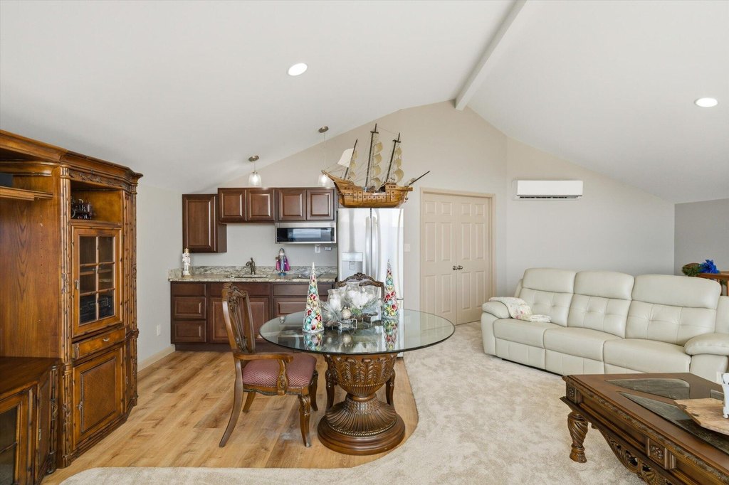 White Pine, Tennessee, 37890, United States, 3 Bedrooms Bedrooms, ,3.5 BathroomsBathrooms,Residential,Forsale,2012711