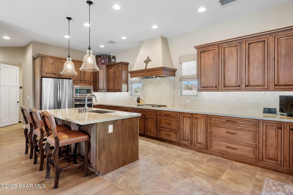 Prescott, Arizona, 86305, United States, 3 Bedrooms Bedrooms, ,8.5 BathroomsBathrooms,Residential,Forsale,2011268