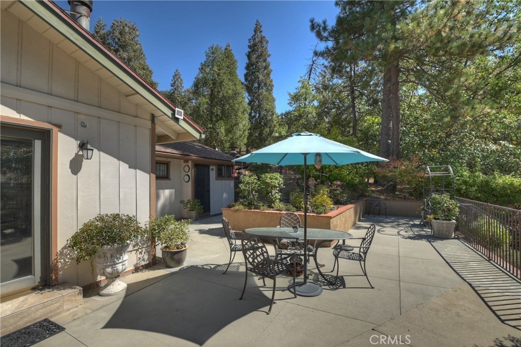 Crestline, California, 92325, United States, 3 Bedrooms Bedrooms, ,2 BathroomsBathrooms,Residential,Forsale,2013198