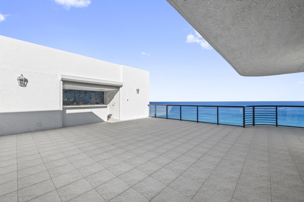 Highland Beach, Florida, 33487, United States, 3 Bedrooms Bedrooms, ,3 BathroomsBathrooms,Residential,Forsale,2010671