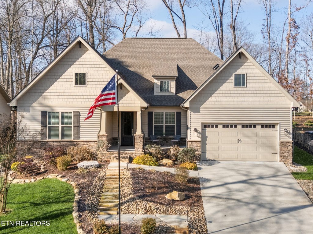 Loudon, Tennessee, 37774, United States, 3 Bedrooms Bedrooms, ,2.5 BathroomsBathrooms,Residential,Forsale,2012690