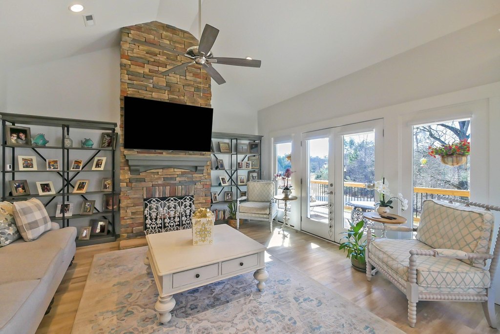 Harrison, Tennessee, 37341, United States, 2 Bedrooms Bedrooms, ,2 BathroomsBathrooms,Residential,Forsale,2011263