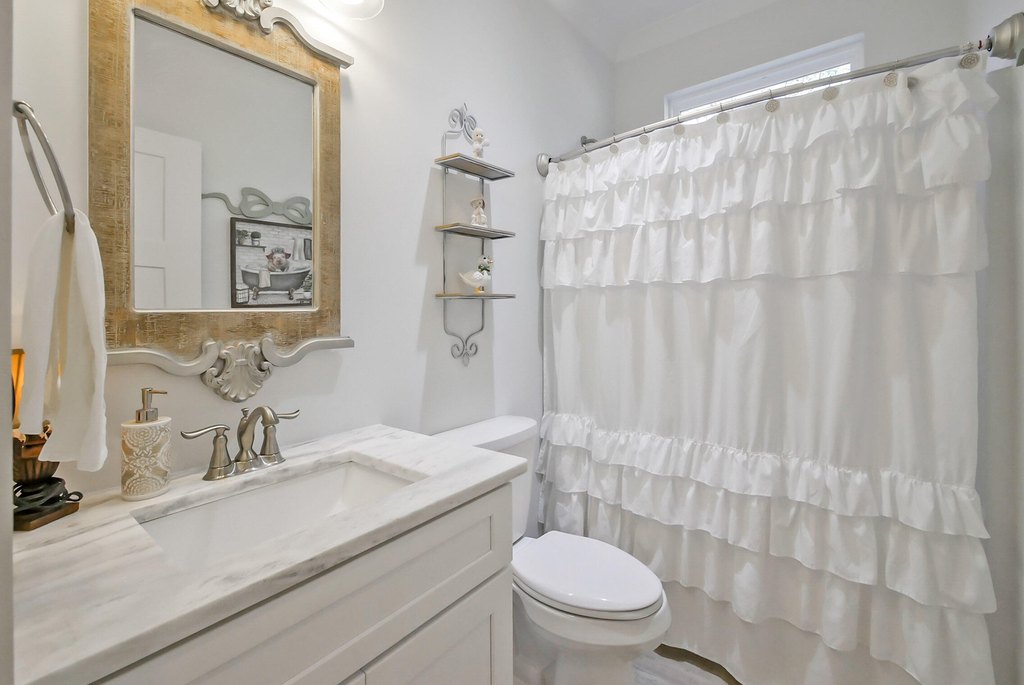 Harrison, Tennessee, 37341, United States, 2 Bedrooms Bedrooms, ,2 BathroomsBathrooms,Residential,Forsale,2011263