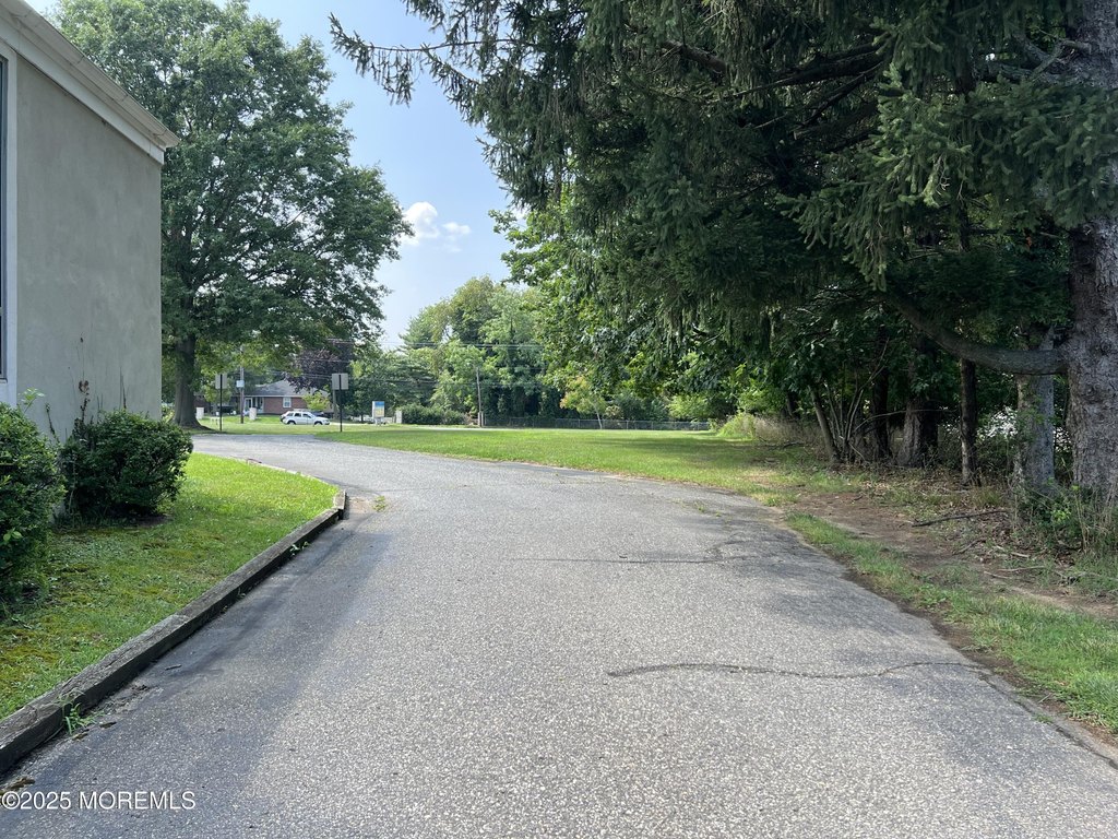 Eatontown, New Jersey, 07724, United States, ,Residential,Forsale,1984559