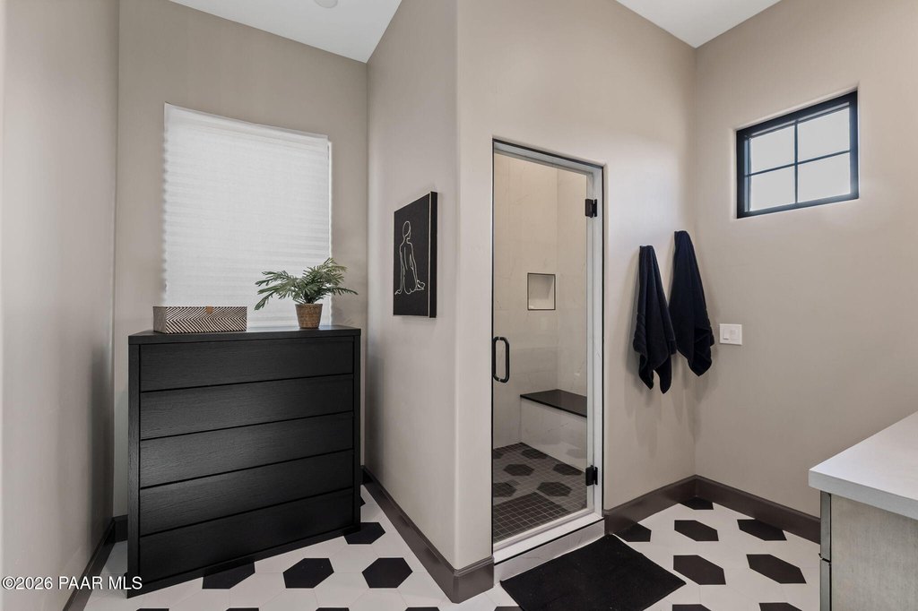 Prescott, Arizona, 86305, United States, 3 Bedrooms Bedrooms, ,4 BathroomsBathrooms,Residential,Forsale,2011273