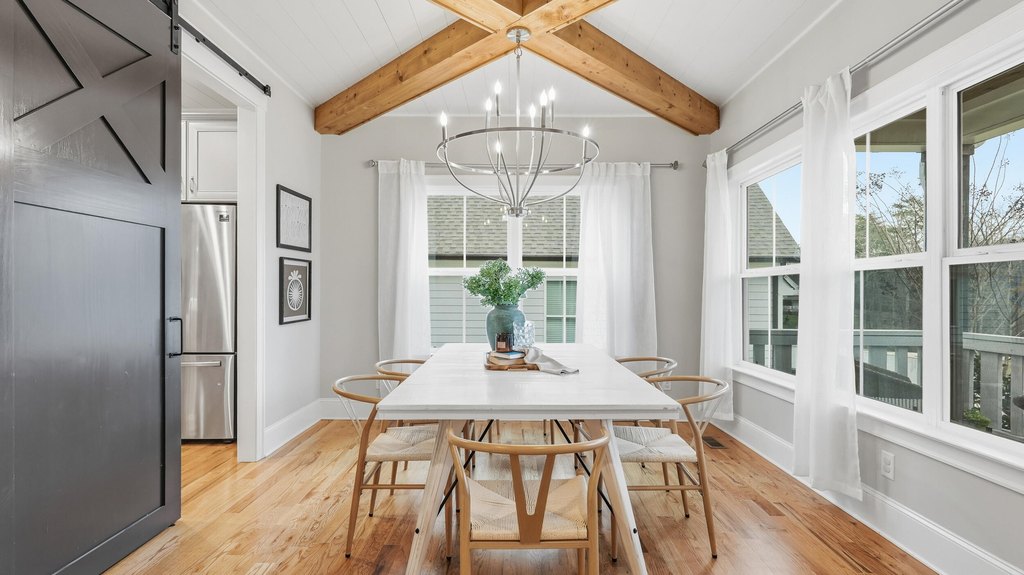 Signal Mountain, Tennessee, 37377, United States, 4 Bedrooms Bedrooms, ,3.5 BathroomsBathrooms,Residential,Forsale,2011259