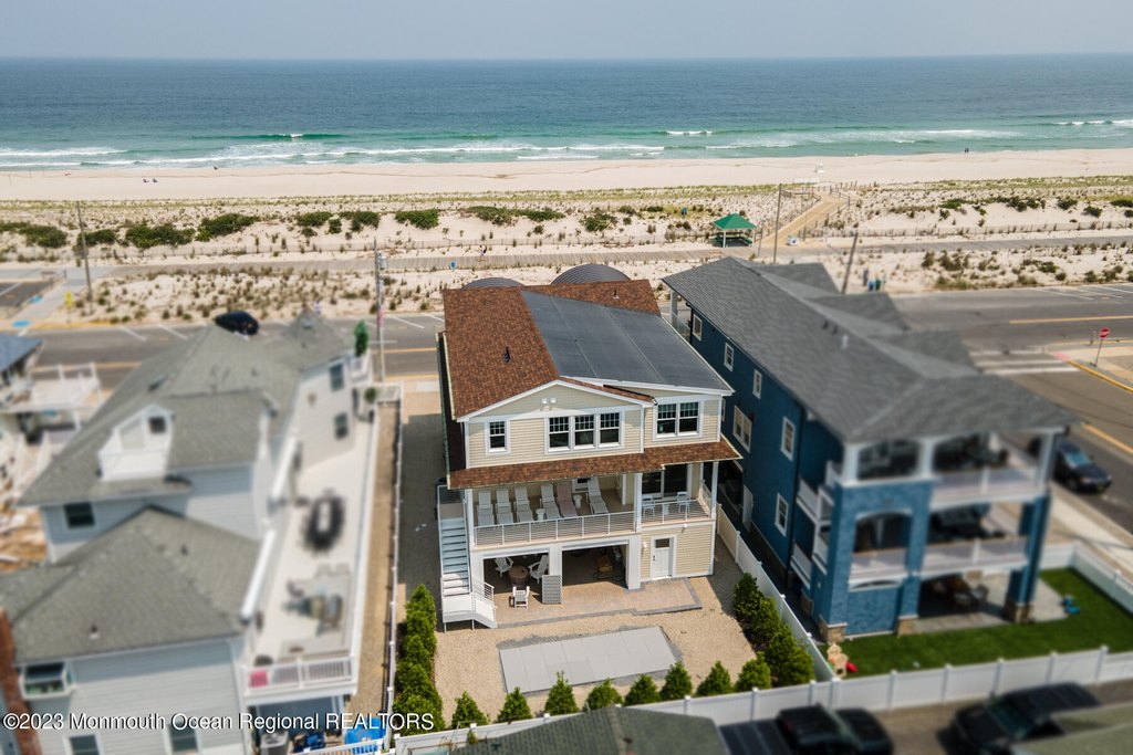 Seaside Park, New Jersey, 08752, United States, 7 Bedrooms Bedrooms, ,7 BathroomsBathrooms,Residential,Forsale,1922405