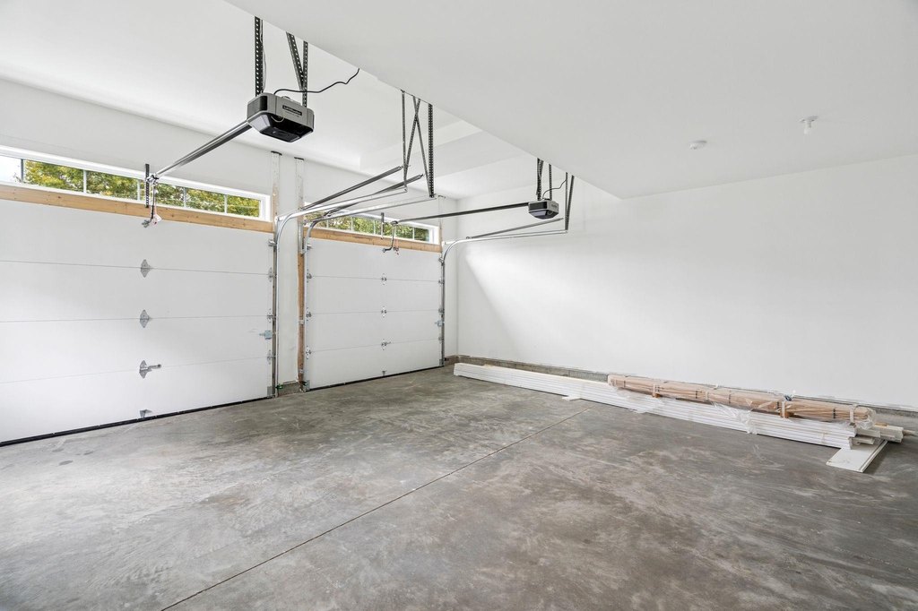 Portsmouth, New Hampshire, 03801, United States, 4 Bedrooms Bedrooms, ,2.5 BathroomsBathrooms,Residential,Forsale,2002371