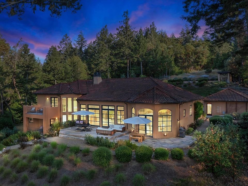 Healdsburg, California, 95448, United States, 3 Bedrooms Bedrooms, ,3.5 BathroomsBathrooms,Residential,Forsale,2014497