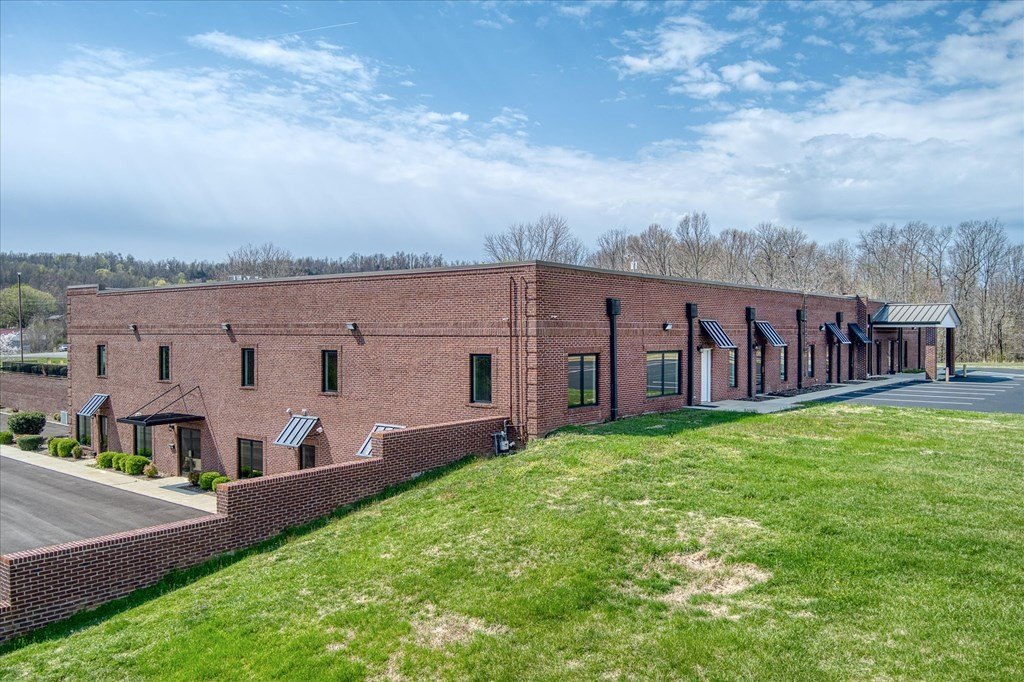 Byrdstown, Tennessee, 38549, United States, ,Residential,Forsale,1962009