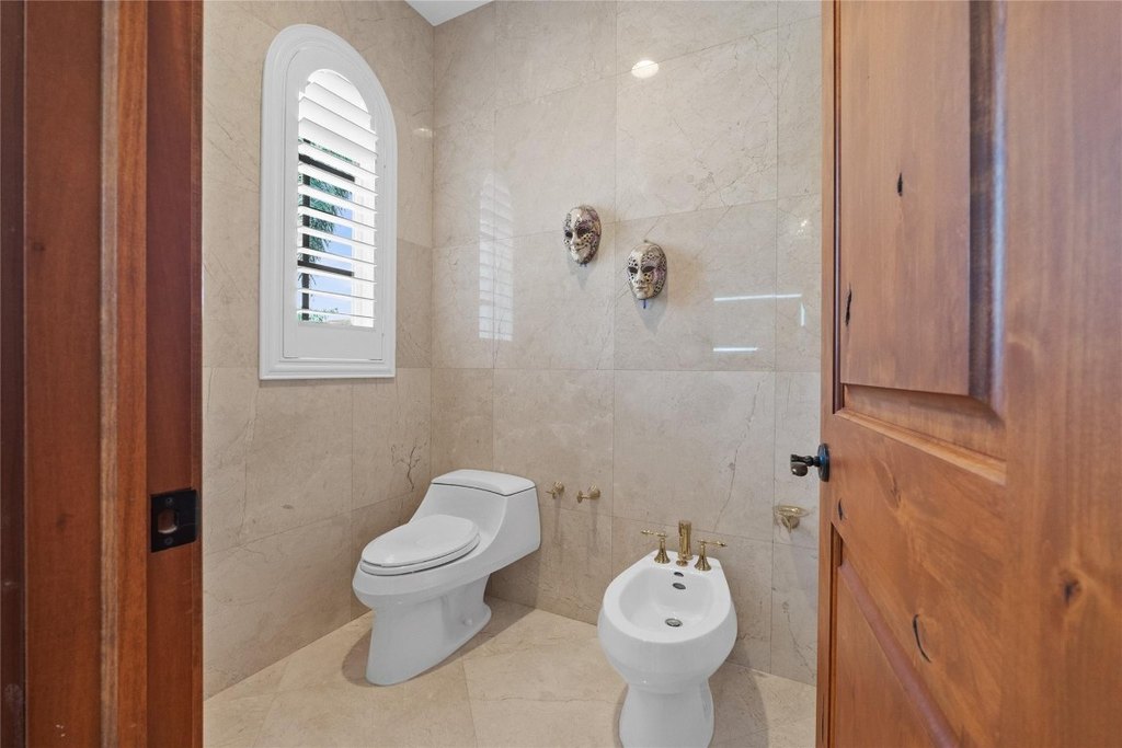 Fort Lauderdale, Florida, 33301, United States, 6 Bedrooms Bedrooms, ,6.5 BathroomsBathrooms,Residential,Forsale,2011545