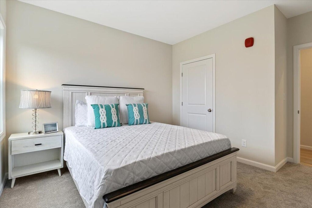 Kittery, Maine, 03904, United States, 2 Bedrooms Bedrooms, ,2 BathroomsBathrooms,Residential,Forsale,1893967