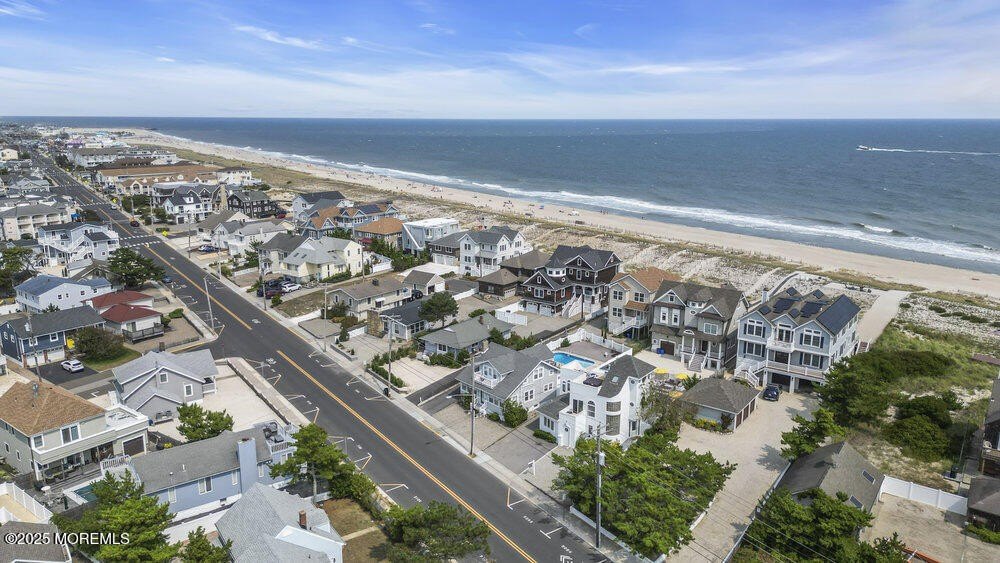 Point Pleasant Beach, New Jersey, 08742, United States, 5 Bedrooms Bedrooms, ,3 BathroomsBathrooms,Residential,Forsale,2003969