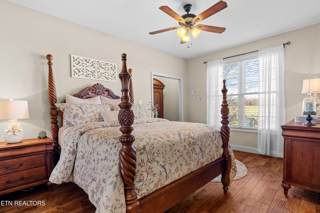 Maryville, Tennessee, 37801, United States, 4 Bedrooms Bedrooms, ,3.5 BathroomsBathrooms,Residential,Forsale,2011912