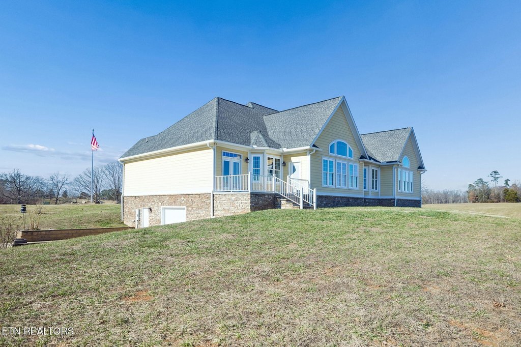 Maryville, Tennessee, 37801, United States, 4 Bedrooms Bedrooms, ,3.5 BathroomsBathrooms,Residential,Forsale,2011912