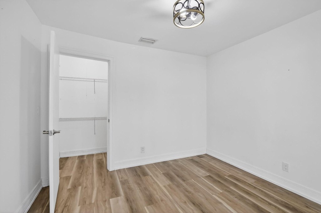 Hollywood, Florida, 33019, United States, 3 Bedrooms Bedrooms, ,2 BathroomsBathrooms,Residential,Forsale,2009886