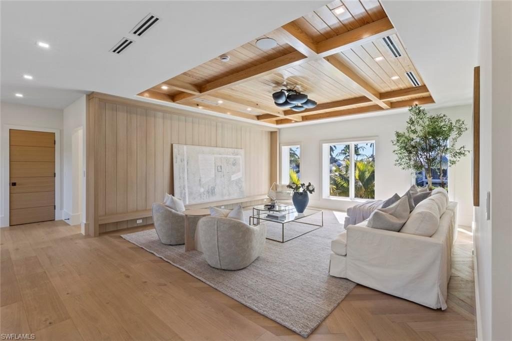 NAPLES, Florida, 34102, United States, 5 Bedrooms Bedrooms, ,5.5 BathroomsBathrooms,Residential,Forsale,2011524