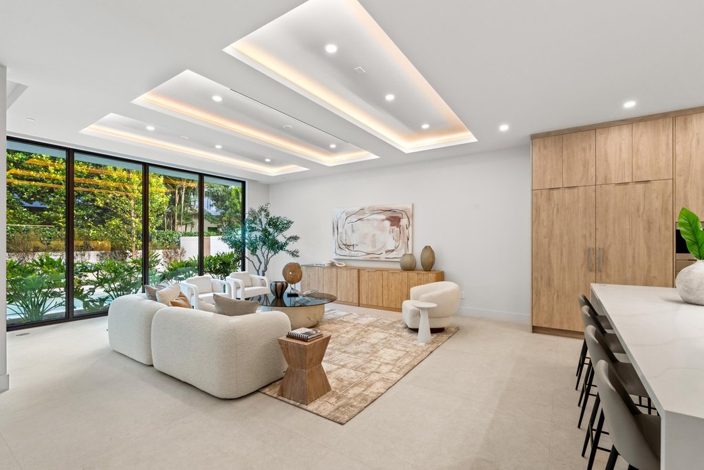 Delray Beach, Florida, 33483, United States, 5 Bedrooms Bedrooms, ,5.5 BathroomsBathrooms,Residential,Forsale,2009891