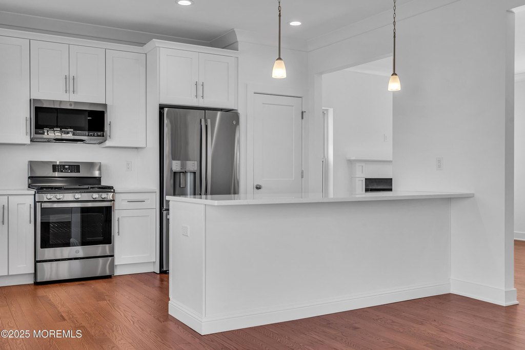 Waretown, New Jersey, 08758, United States, 5 Bedrooms Bedrooms, ,3 BathroomsBathrooms,Residential,Forsale,1964525