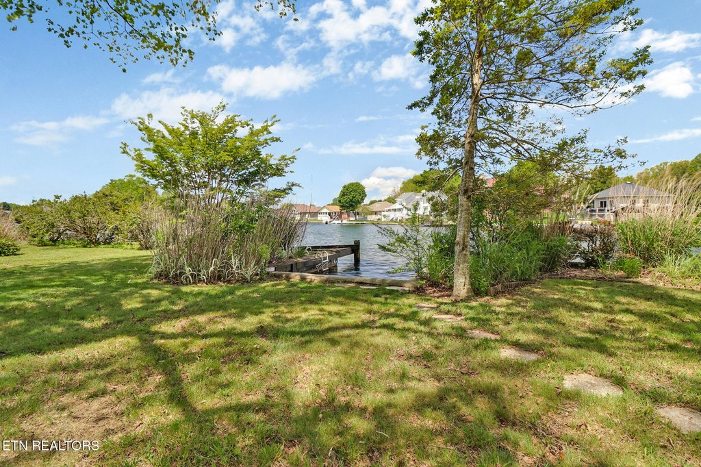 Crossville, Tennessee, 38572, United States, 3 Bedrooms Bedrooms, ,3 BathroomsBathrooms,Residential,Forsale,1959680