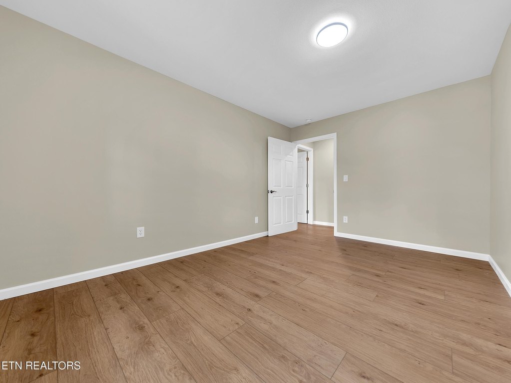 Crossville, Tennessee, 38572, United States, 3 Bedrooms Bedrooms, ,3 BathroomsBathrooms,Residential,Forsale,1959680