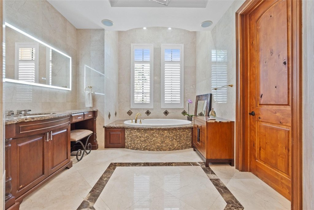 Fort Lauderdale, Florida, 33301, United States, 6 Bedrooms Bedrooms, ,6.5 BathroomsBathrooms,Residential,Forsale,2011545