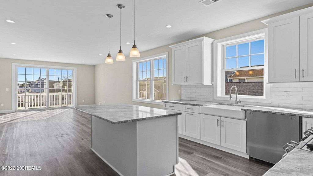 Seaside Heights, New Jersey, 08751, United States, 5 Bedrooms Bedrooms, ,4 BathroomsBathrooms,Residential,Forsale,1892997