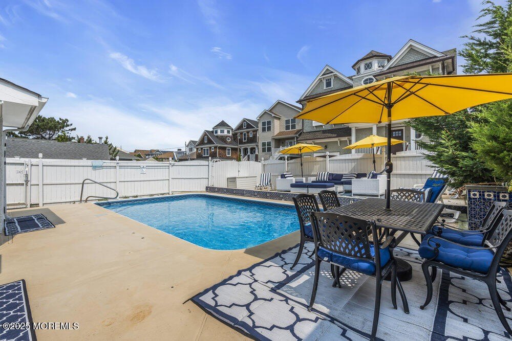 Point Pleasant Beach, New Jersey, 08742, United States, 5 Bedrooms Bedrooms, ,3 BathroomsBathrooms,Residential,Forsale,2003969