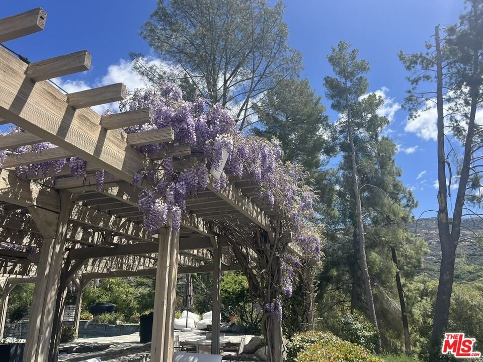 Calabasas, California, 91302, United States, 3 Bedrooms Bedrooms, ,2 BathroomsBathrooms,Residential,Forsale,2001432