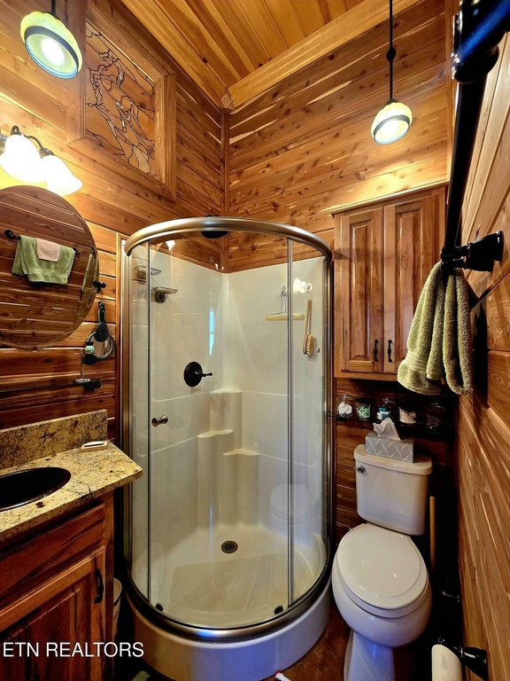 Allardt, Tennessee, 38504, United States, 1 Bedroom Bedrooms, ,1 BathroomBathrooms,Residential,Forsale,1995011