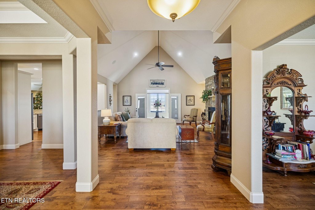 Maryville, Tennessee, 37801, United States, 4 Bedrooms Bedrooms, ,3.5 BathroomsBathrooms,Residential,Forsale,2011912