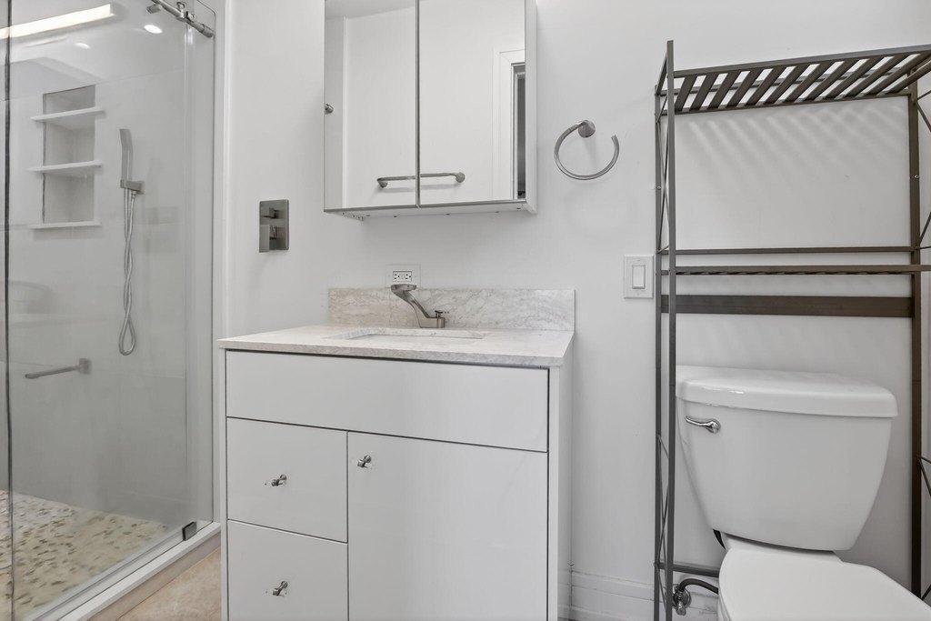 Hollywood, Florida, 33019, United States, 3 Bedrooms Bedrooms, ,2 BathroomsBathrooms,Residential,Forsale,2009886