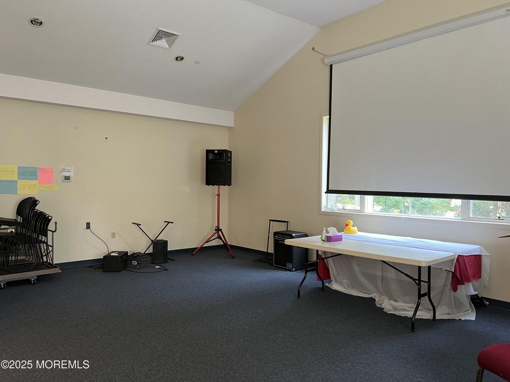 Eatontown, New Jersey, 07724, United States, ,Residential,Forsale,1984559