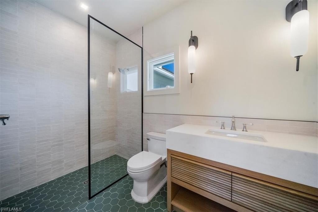 NAPLES, Florida, 34102, United States, 5 Bedrooms Bedrooms, ,5.5 BathroomsBathrooms,Residential,Forsale,2011524