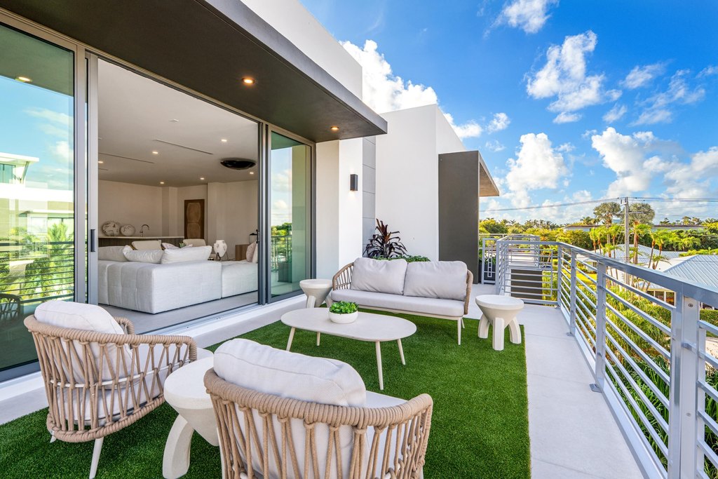 Delray Beach, Florida, 33483, United States, 5 Bedrooms Bedrooms, ,5.5 BathroomsBathrooms,Residential,Forsale,2009891