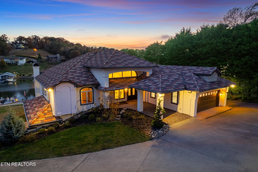 Friendsville, Tennessee, 37737, United States, 3 Bedrooms Bedrooms, ,5.5 BathroomsBathrooms,Residential,Forsale,1893721