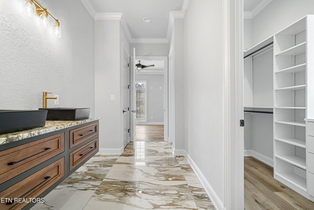 Friendsville, Tennessee, 37737, United States, 3 Bedrooms Bedrooms, ,5.5 BathroomsBathrooms,Residential,Forsale,1893721