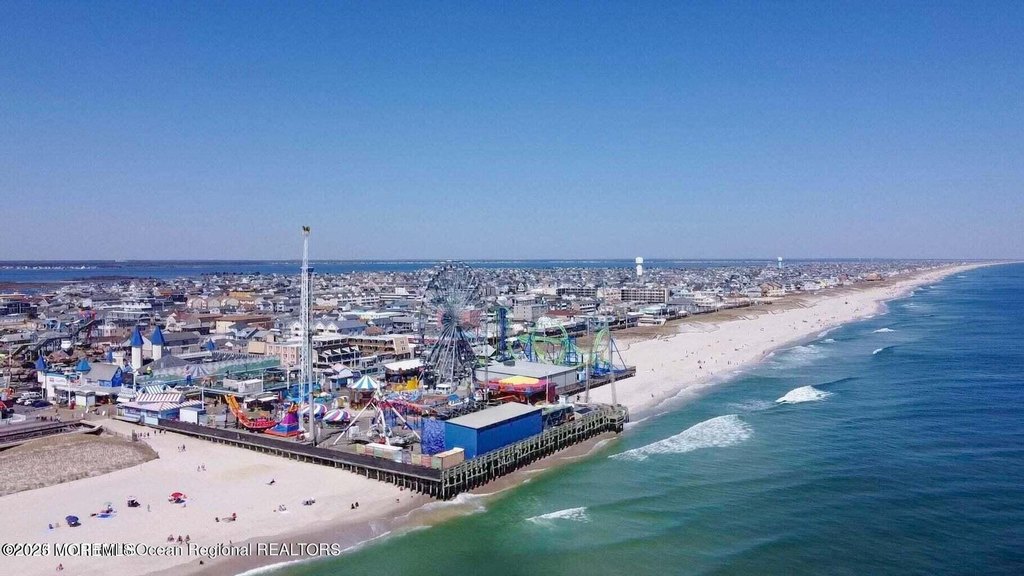 Seaside Heights, New Jersey, 08751, United States, 5 Bedrooms Bedrooms, ,4 BathroomsBathrooms,Residential,Forsale,1892997