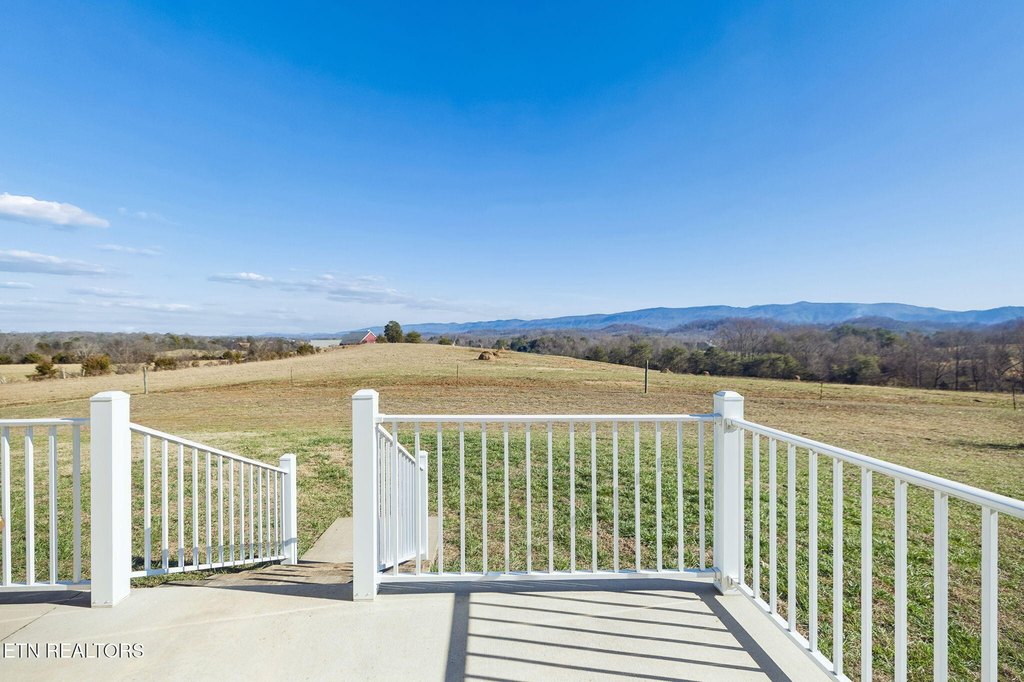 Maryville, Tennessee, 37801, United States, 4 Bedrooms Bedrooms, ,3.5 BathroomsBathrooms,Residential,Forsale,2011912