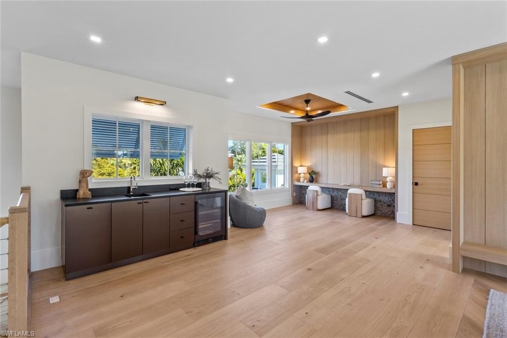 NAPLES, Florida, 34102, United States, 5 Bedrooms Bedrooms, ,5.5 BathroomsBathrooms,Residential,Forsale,2011524