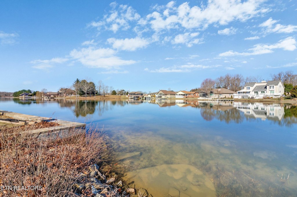 Crossville, Tennessee, 38572, United States, 3 Bedrooms Bedrooms, ,3 BathroomsBathrooms,Residential,Forsale,1959680