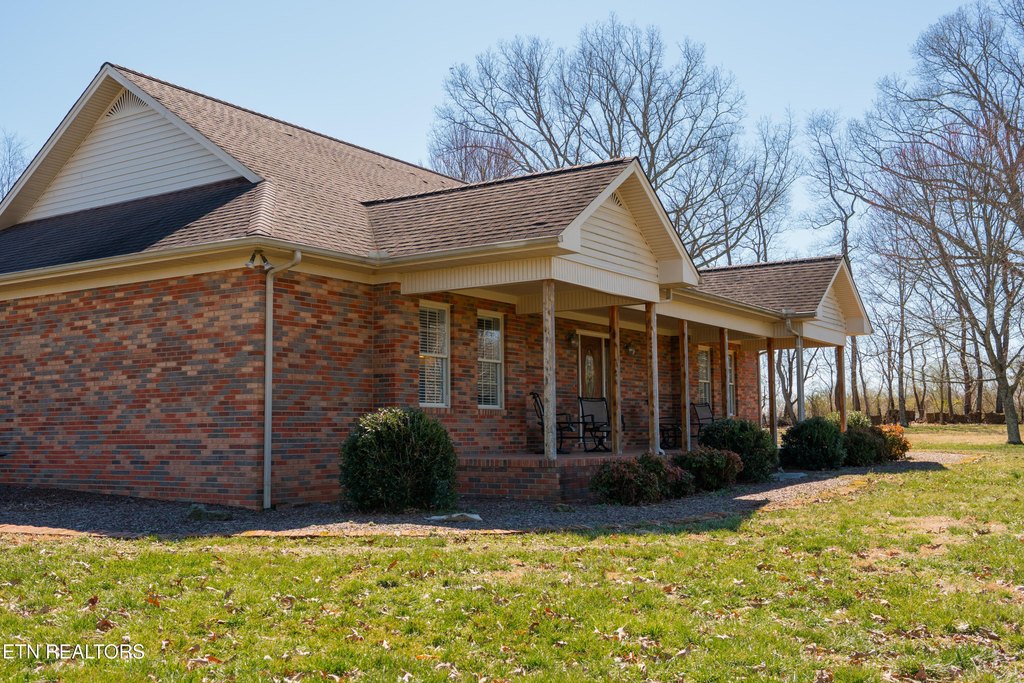 Sparta, Tennessee, 38583, United States, 6 Bedrooms Bedrooms, ,3 BathroomsBathrooms,Residential,Forsale,1885999